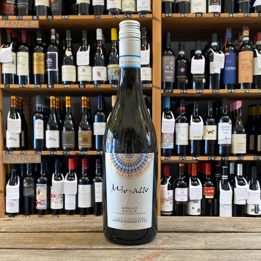 Miopasso Grillo Appassimento 2021, Sicily, Italy (13.5%)